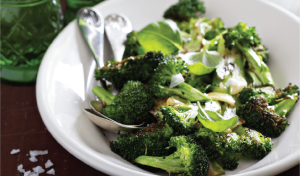 Печени броколи с чесън