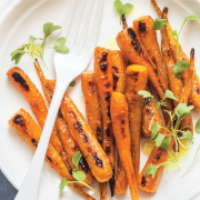 Печени моркови с мед и соев сос Печени моркови с мед и соев сос